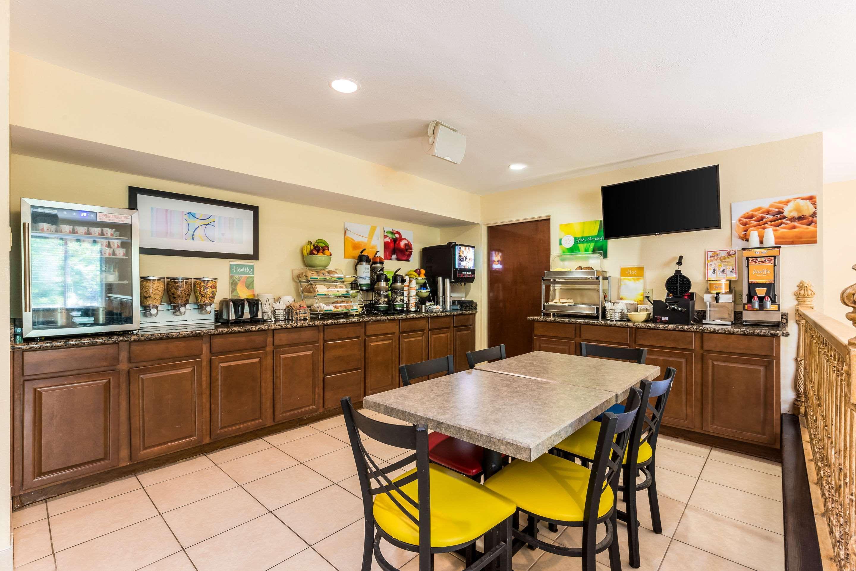 Quality Inn Huntersville Near Lake Norman Exterior foto
